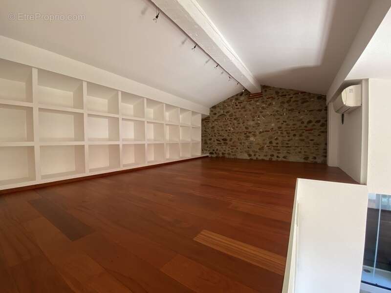 Dpt Pyrénées Orientales (66), à vendre proche LE SOLER Maison 5 pièces 169 m² garage, cour, jacuzzi - photo 7