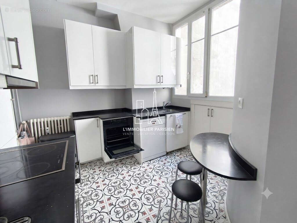 Appartement 107 m² à Paris-8e  - photo 5