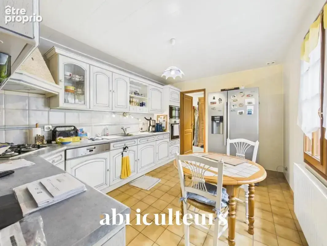 Maison avec jardin arboré en vente à  Châteaudun (28200) - photo 7