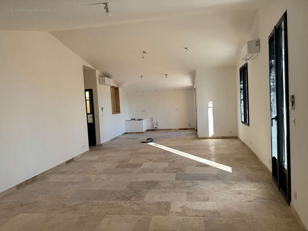 Appartement à SAINT-SATURNIN-LES-APT