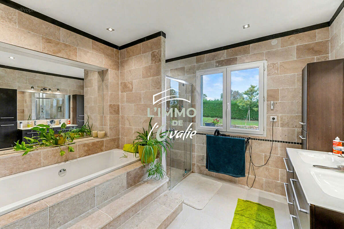 Maison Lagraulet Saint Nicolas 4 pièce(s) 170 m2 avec  garage et dépendances - photo 14