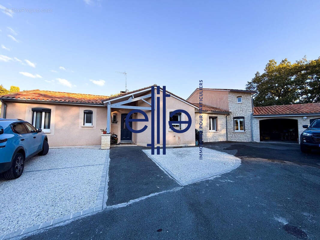 Maison à COULOUNIEIX-CHAMIERS