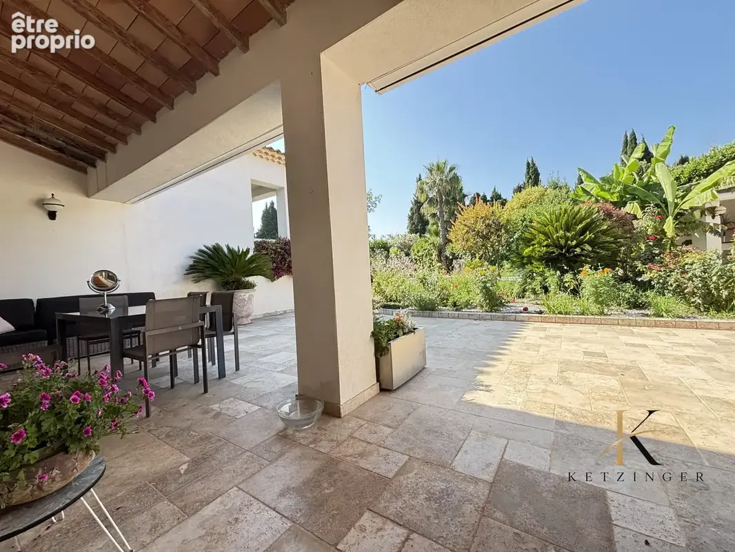 Maison 6 pièces 180 m² à vendre à Hyeres (83400) - photo 3