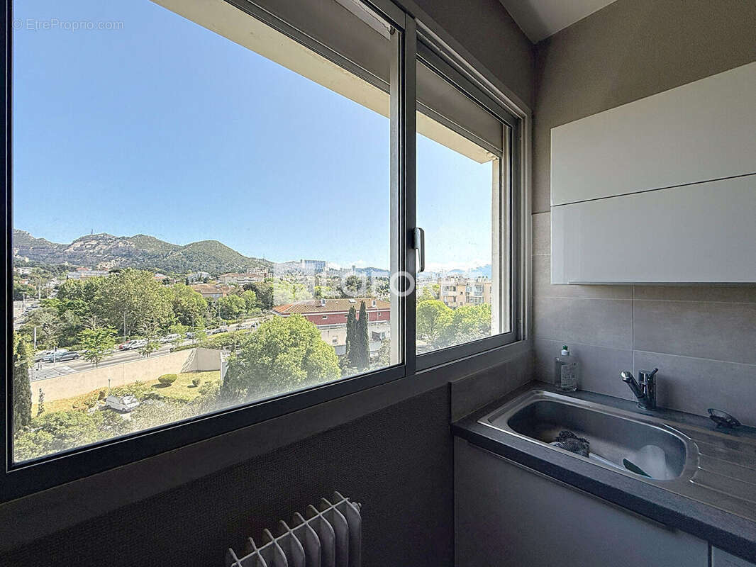 Appartement Marseille 4 pièce(s) 75 m2 SAINT TRONC Résidence le FONTENOY. - photo 12