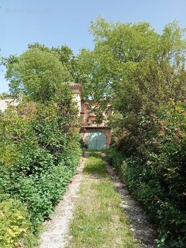 Maison à DURFORT-ET-SAINT-MARTIN-DE-SOSSENAC