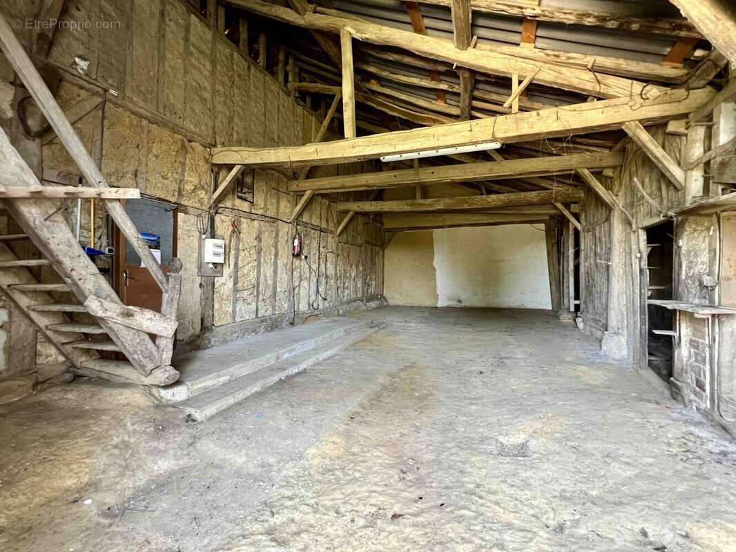 Grange attenantante - Maison à MORMES