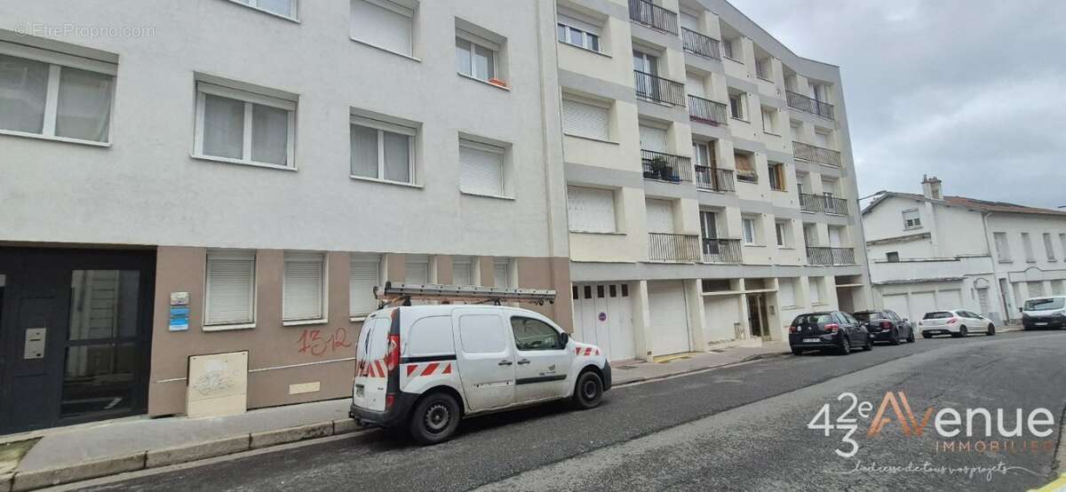 Appartement à SAINT-ETIENNE