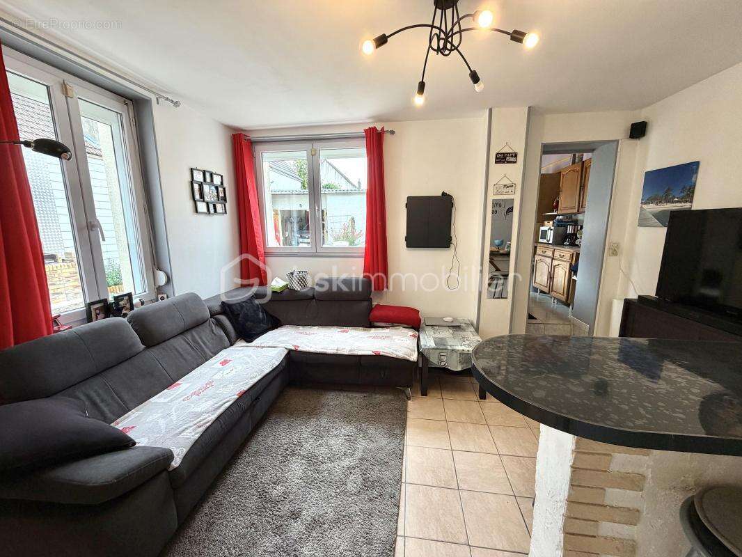 Maison à SAINT-ETIENNE-DU-ROUVRAY