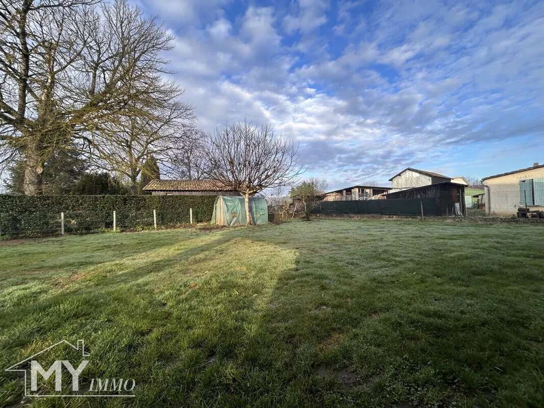 Maison à SAINT-AVIT-SAINT-NAZAIRE