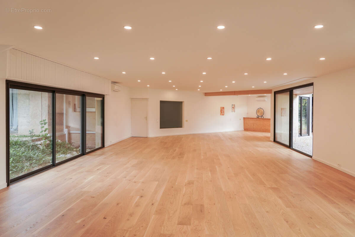 Maison à SAINT-VALLIER-DE-THIEY