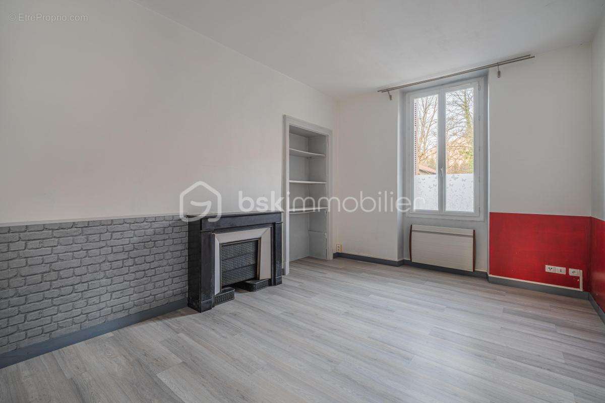 Appartement à VIZILLE