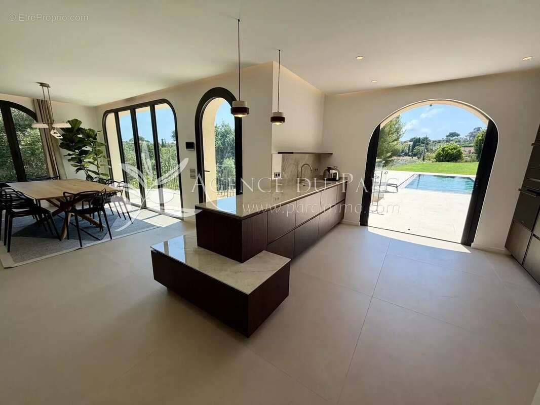 Maison à ANTIBES