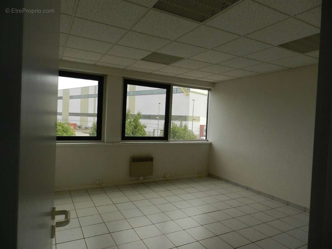 Dpt Isère (38), à vendre GRENOBLE Bureaux (ou à louer) - photo 16