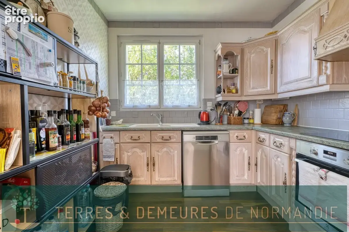 Martin-Église  Maison familiale 127 m² avec quatre chambres, jardin arboré de 1 611 m² - photo 5