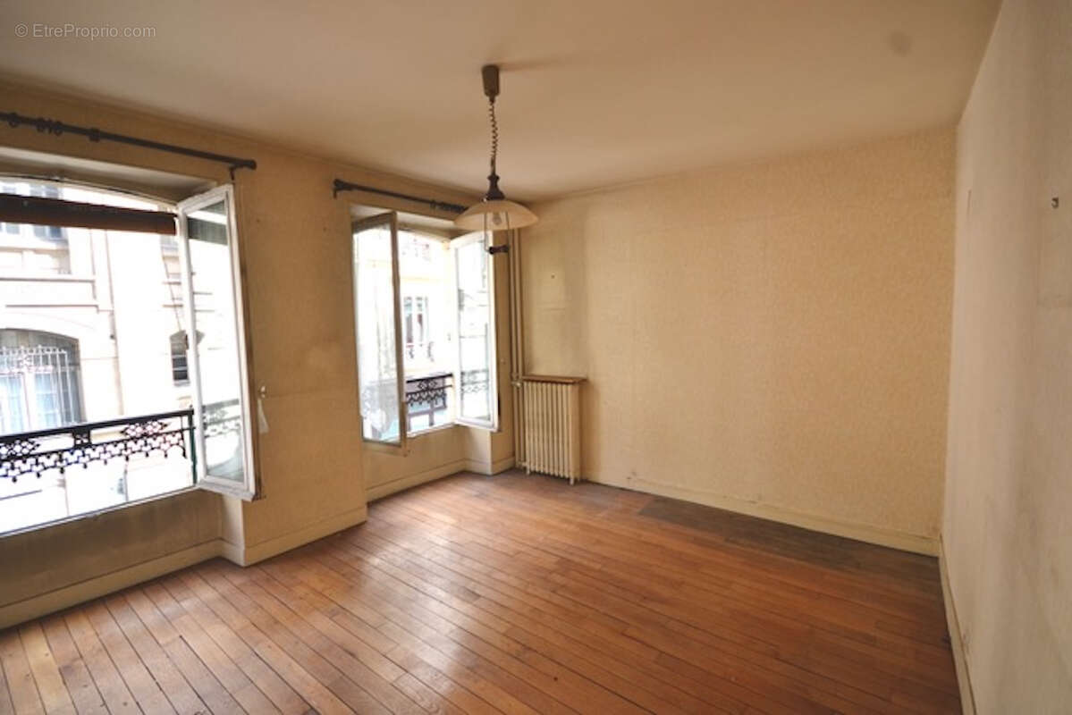 Appartement à PARIS-9E