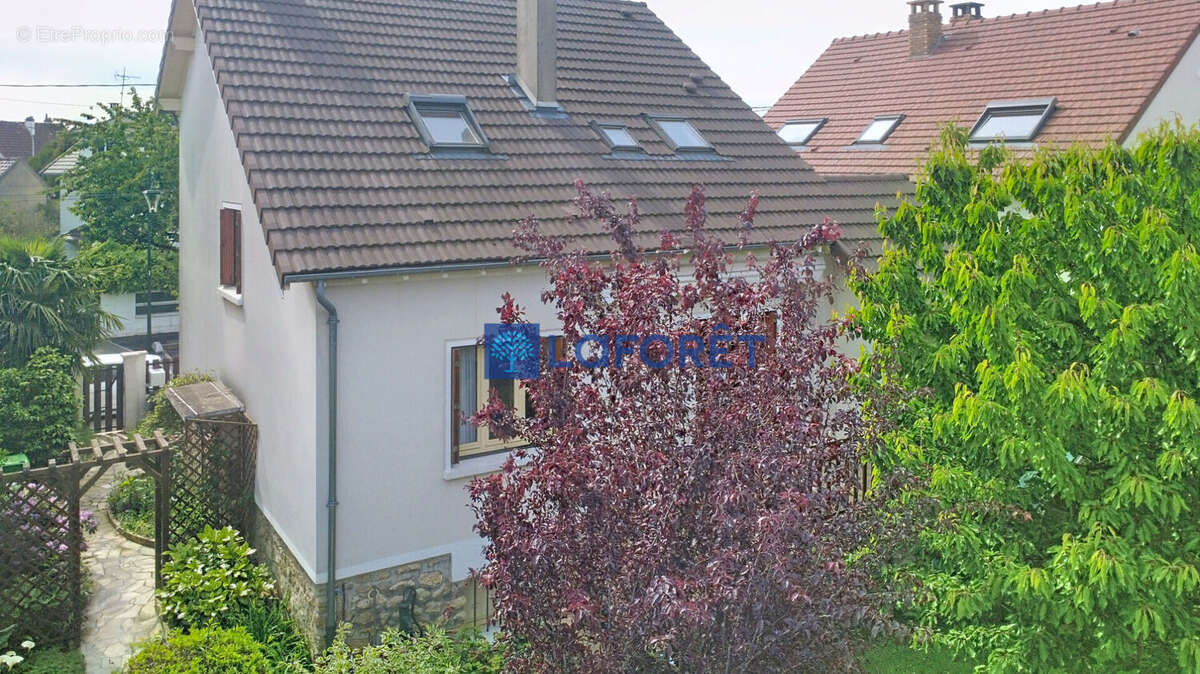 Maison à SAVIGNY-SUR-ORGE