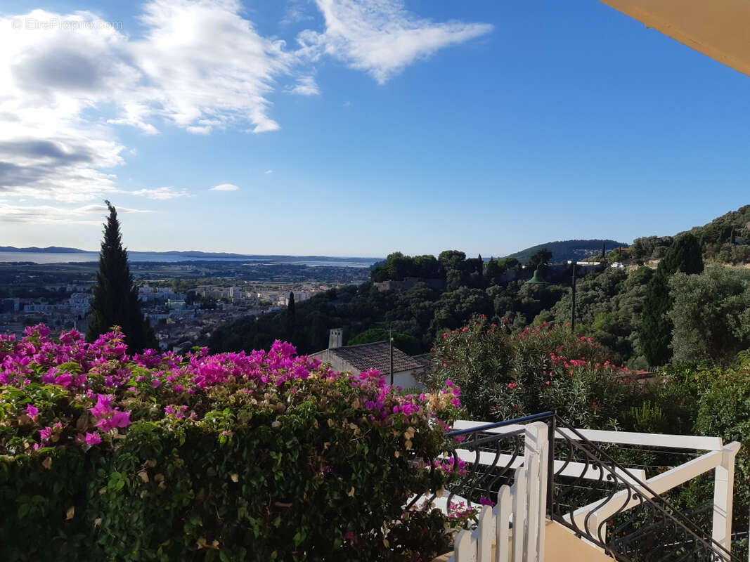 Appartement à HYERES