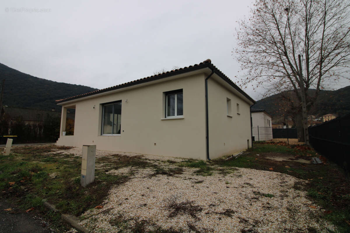 Maison à LES SALLES-DU-GARDON