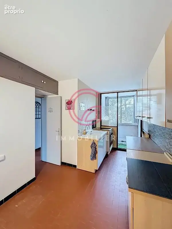 Appartement à vendre - 62 m² - 3ème étage - Bon état - photo 8