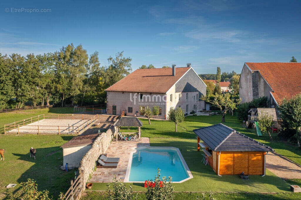 Maison à DOGNEVILLE