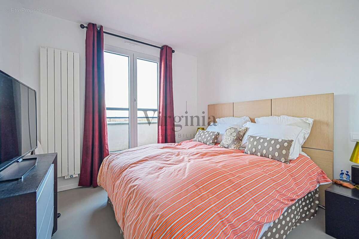Appartement à CHARENTON-LE-PONT