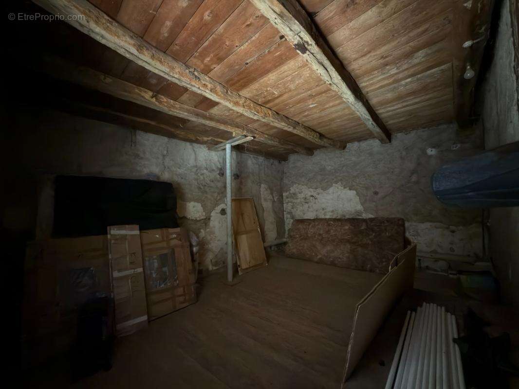 Maison en pierre avec 350 m² de dépendances, jardin et terrasse – Genevrières (52) - photo 27