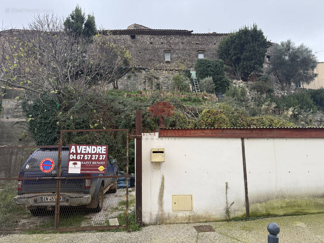 Terrain à SAINT-JEAN-DE-FOS