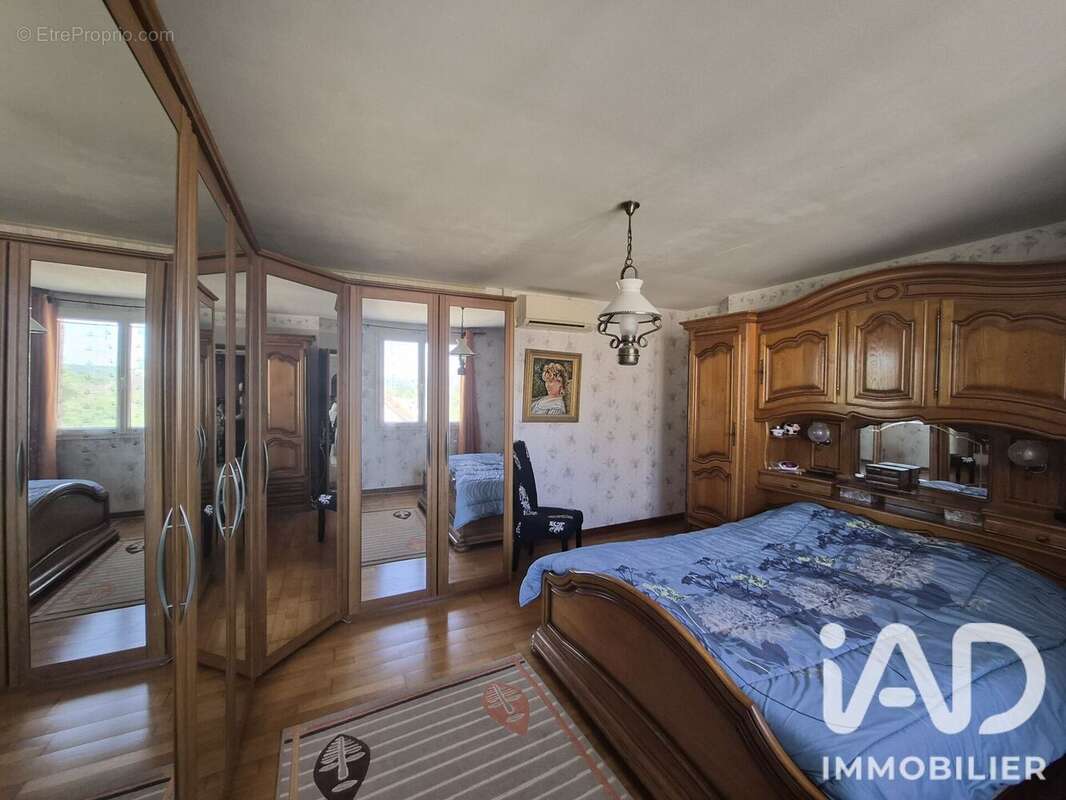 Maison 270 m² à Veron  - photo 5