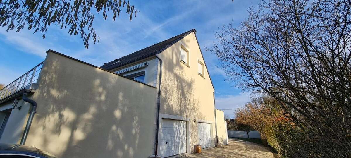 Maison 196 m² à Montigny-Les-Monts  - photo 3