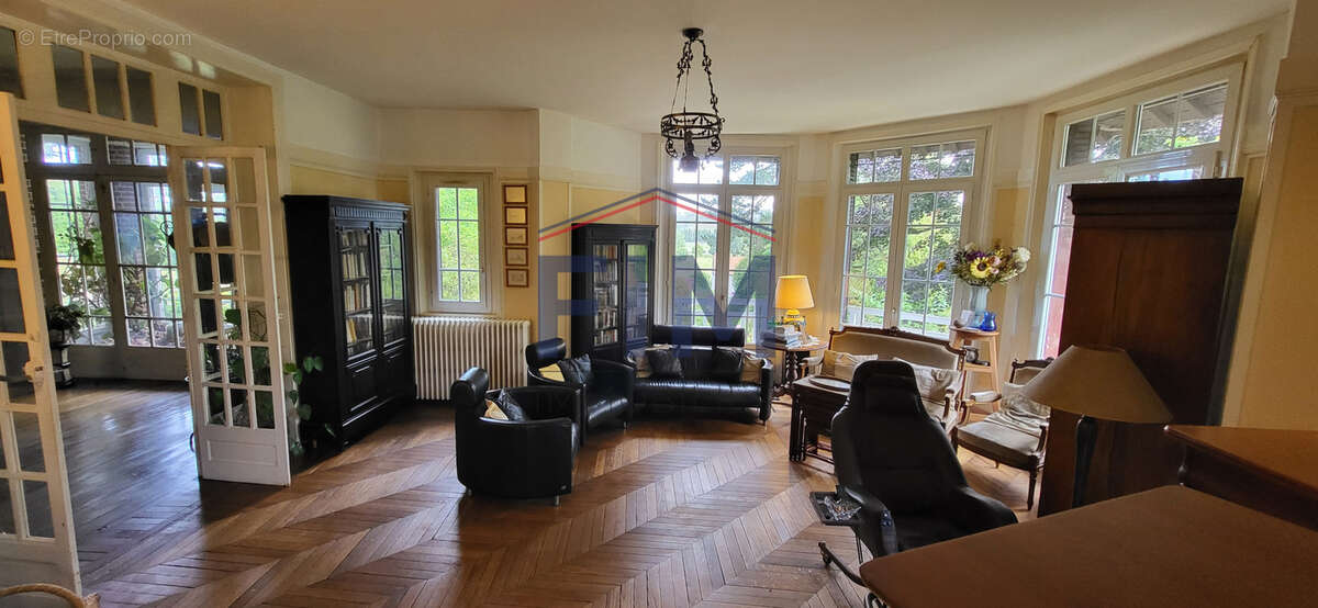Maison à ROUXMESNIL-BOUTEILLES