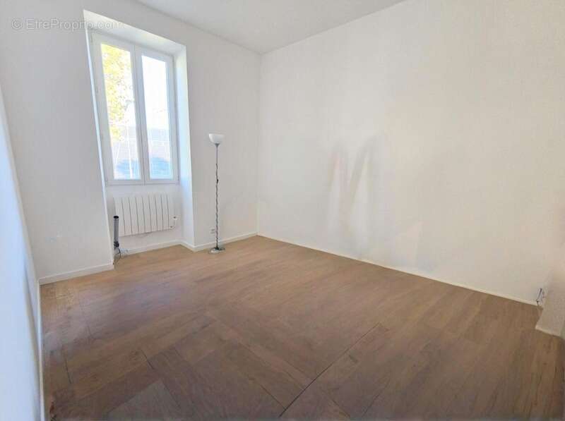 Appartement à MARSEILLE-11E