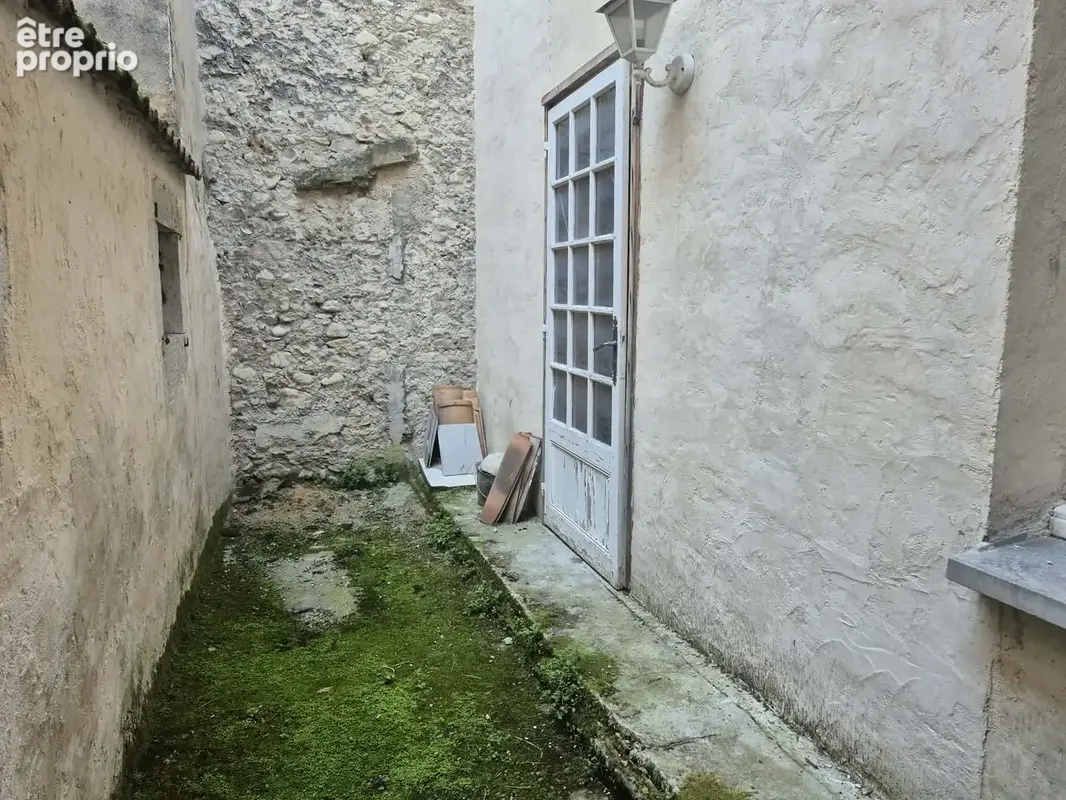 Maison de ville entièrement rénovée - photo 10