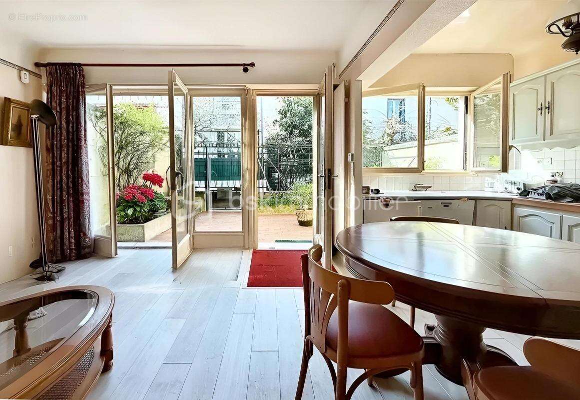 Maison à PARIS-19E