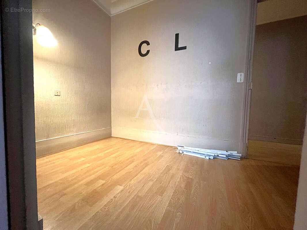 Appartement à PARIS-14E