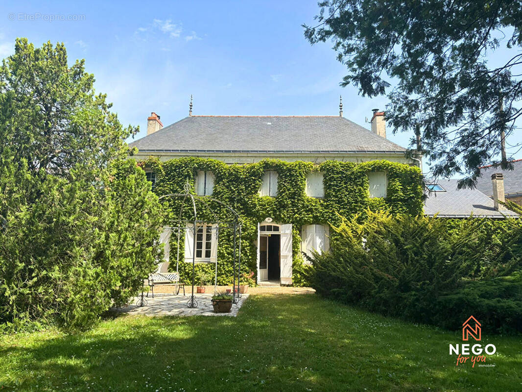 Maison à ETRICHE