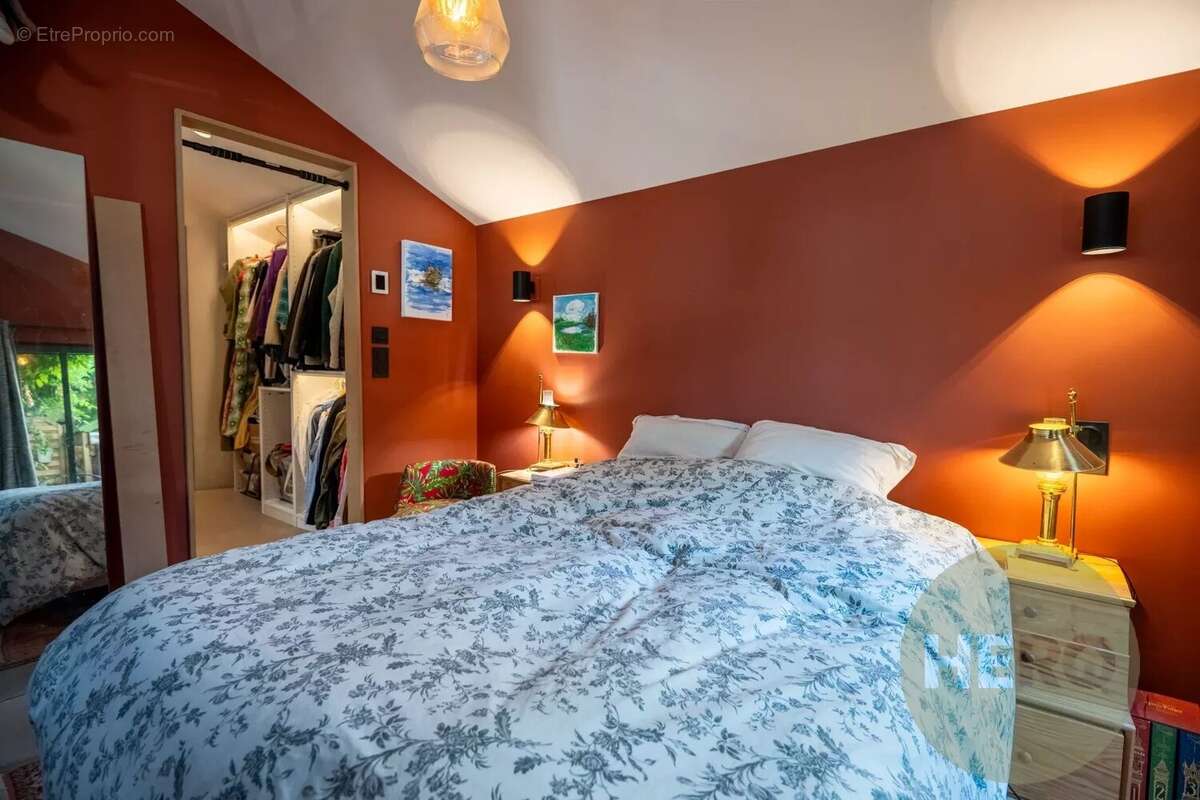 Maison à DAMPIERRE-EN-YVELINES