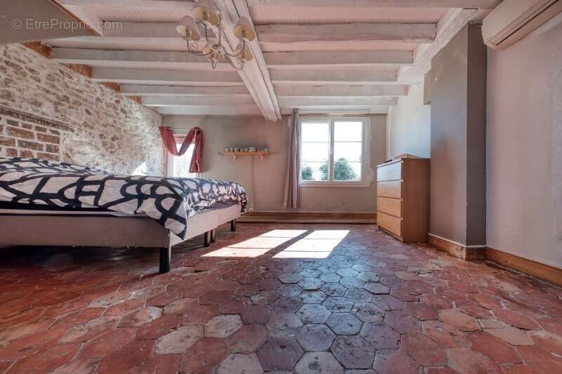 EXCLUSIVITE - Dpt Yvelines (78), à vendre à SAULX-MARCHAIS, Maison de caractère 6 pièces - photo 12