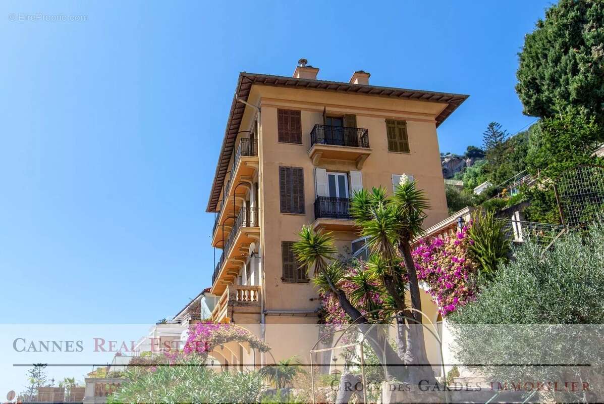 Appartement à ROQUEBRUNE-CAP-MARTIN
