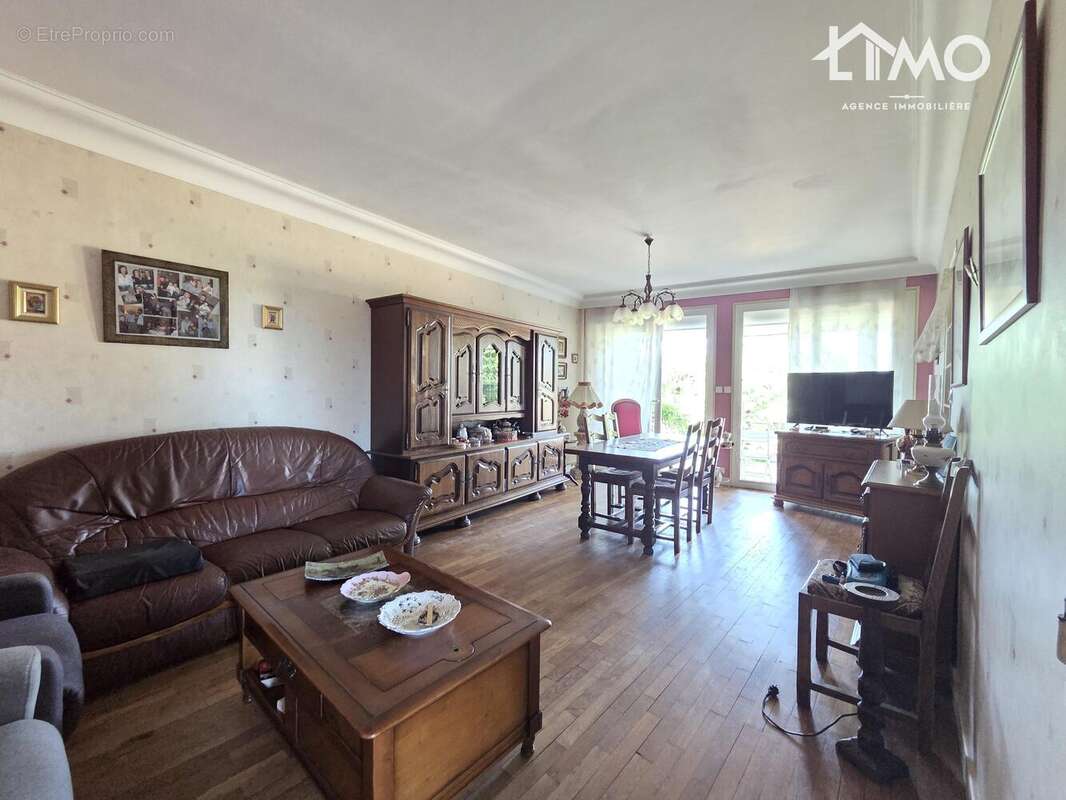 Maison 195 m² à Verneuil-Sur-Vienne  - photo 5