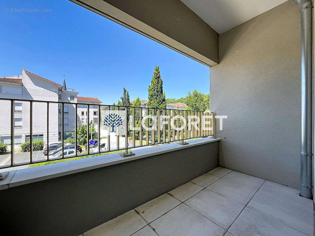Appartement à MIRIBEL