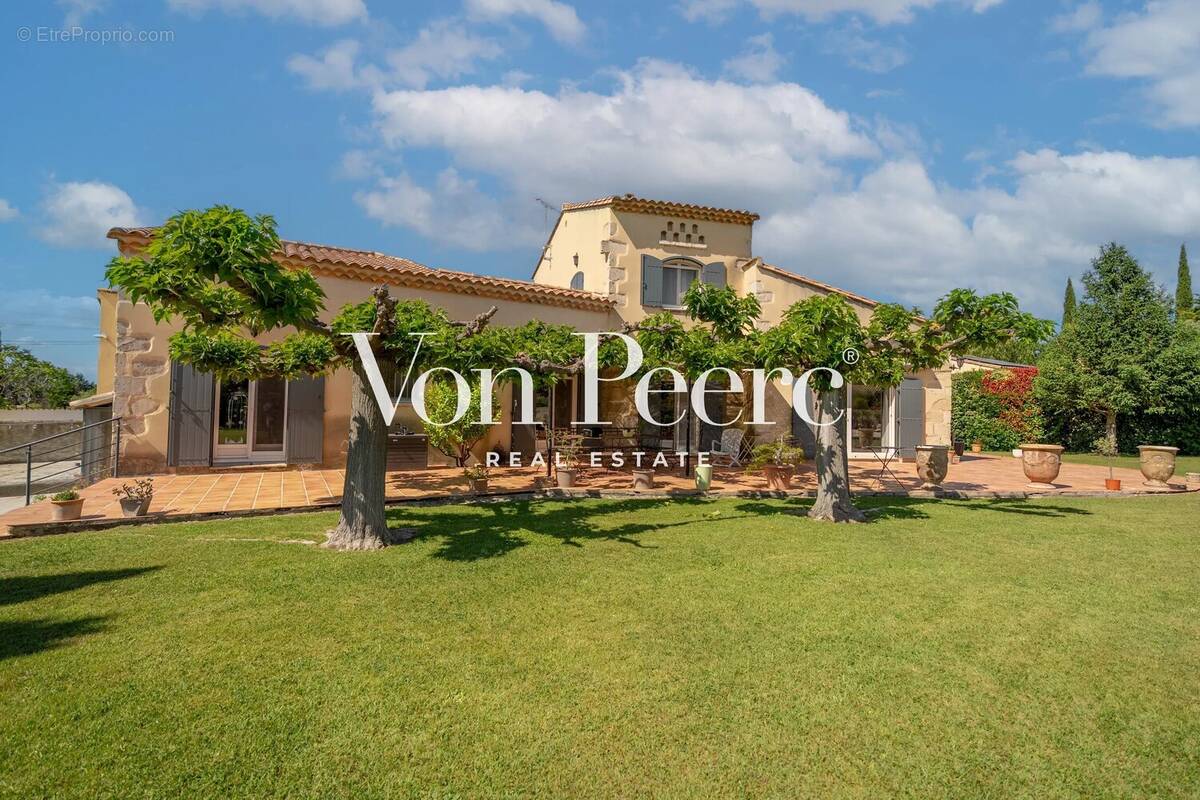 Maison à FONTVIEILLE