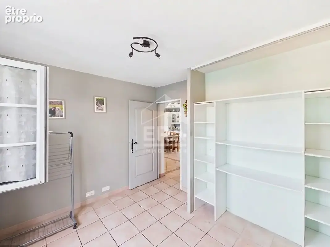 Espelette - Maison à Vendre - avec piscine au coeur d'Espelette. - photo 4