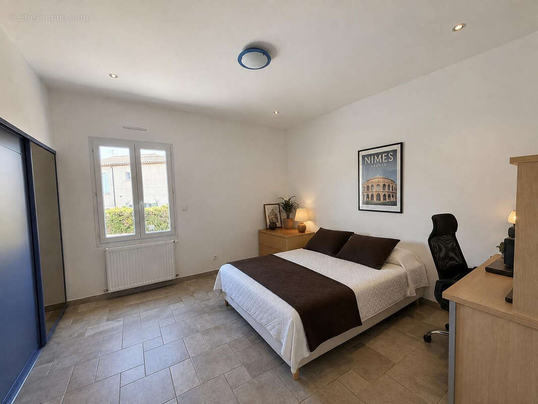 À UZÈS immeuble de 250 m2 avec 2 habitations - photo 6