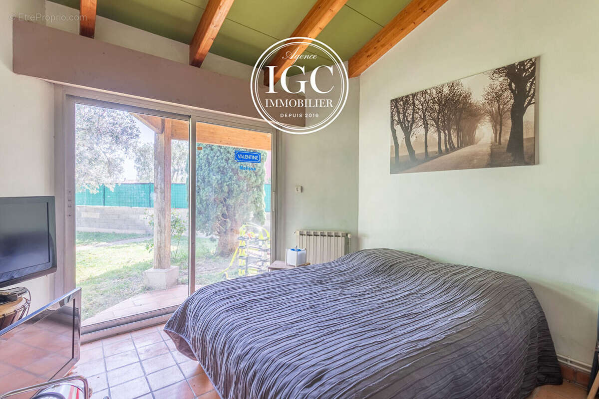 Maison type 5 - 210 m² / 1123 m² terrain - vitrolles village - photo 8
