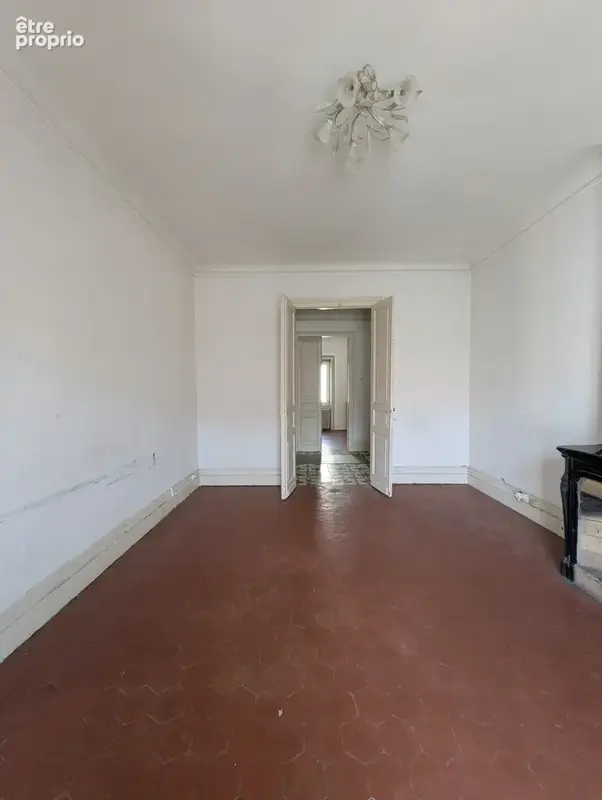 Appartement bourgeois 5 pièces àrénover de 139 m2 centre ville de Sète - photo 4