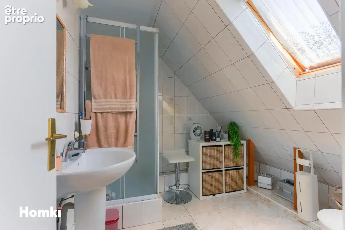 Maison T7 de 135 m² à Combs-la-Ville 77380 - photo 9