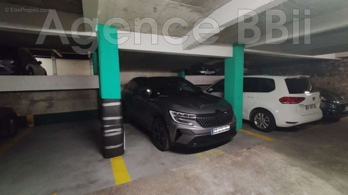 Parking à PARIS-14E