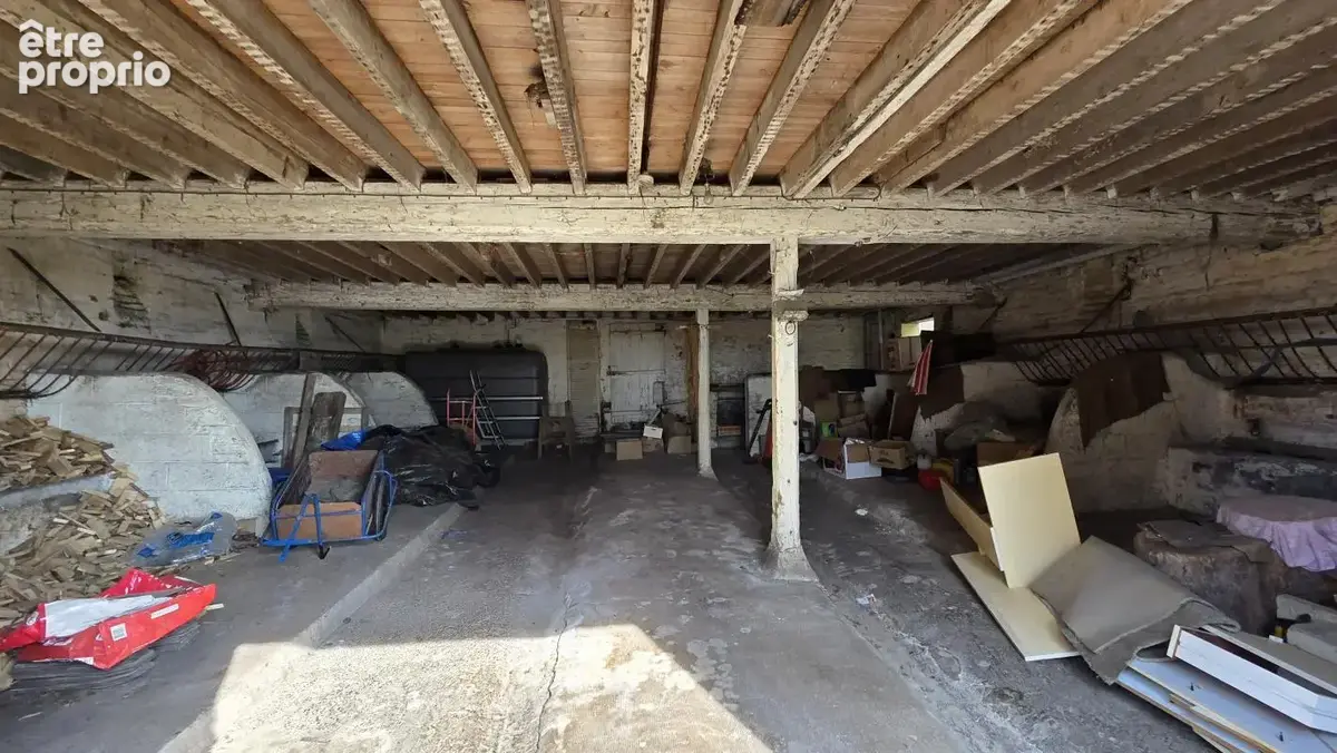 Maison bourgeoise à rénover avec de grandes dépendances située à Wignehies - photo 13