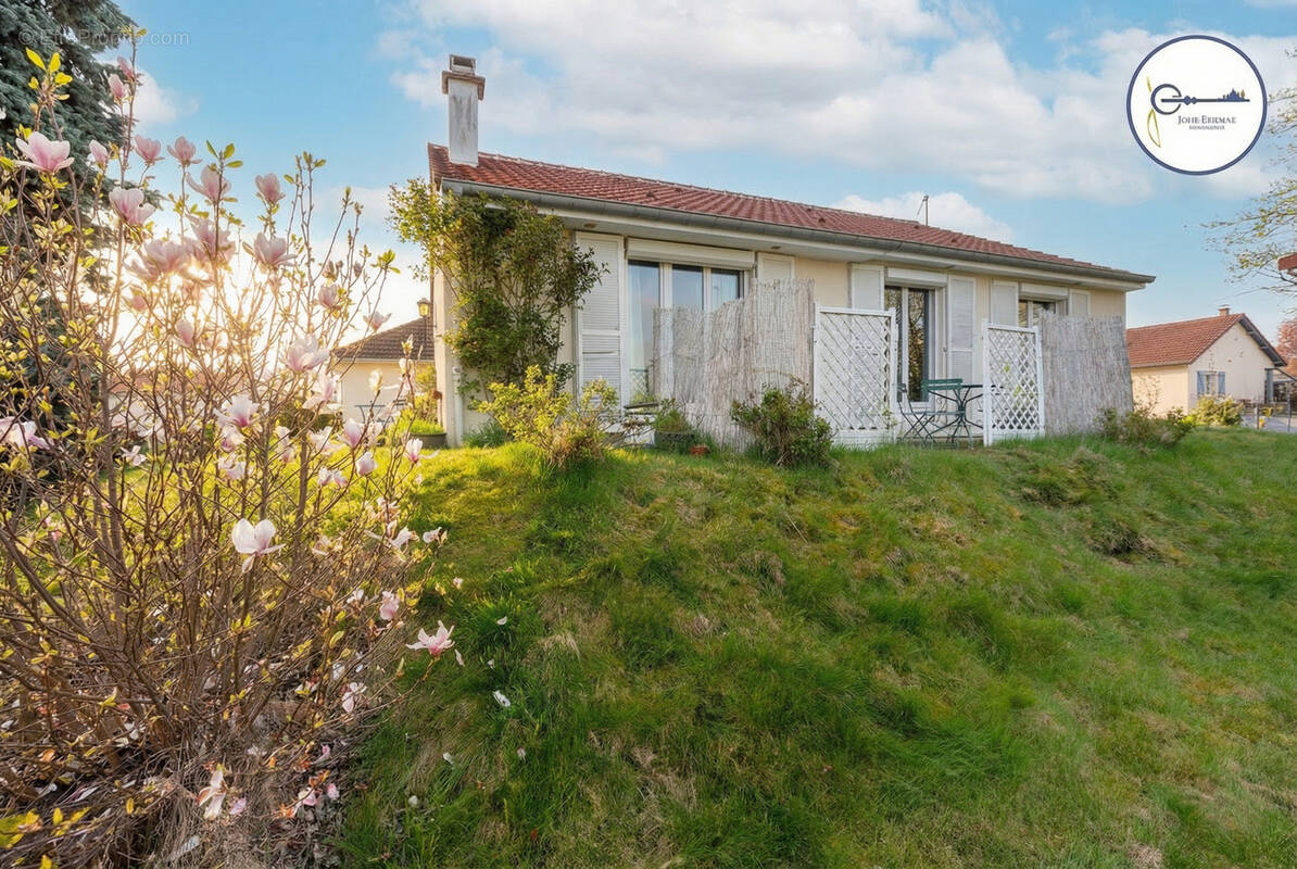 Maison à DOGNEVILLE