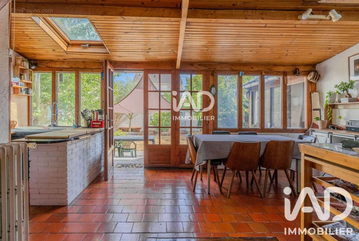 Maison 123 m² à Saint-Maur-Des-Fosses  - photo 4